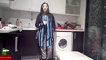 Amateur Girlfriend'S Homemade Video Shows Hardcore Fucking With A Big Cock And Cum