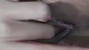 Cô Ấy Gửi Cho Tôi Một Video Trong Khi Cô Ấy Bị Kích Thích Và Đạt Cực Khoái
