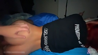Wife Pleasures Her Friend'S Vagina While Staying At Home - Sincroniah